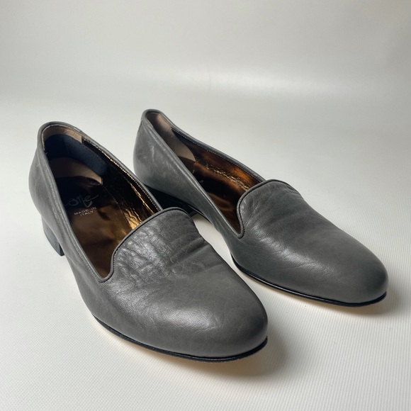 Icône Grey Leather Loafers - sz 38 - Picture 1 of 6